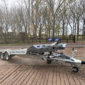 Detail of galvanized construction and hydraulic tilt system of Ifor Williams CT178 Car Transporter Trailer